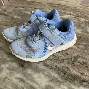 Girls Nike sneakers size 10